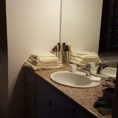 Ghia Bed and breakfast 3*