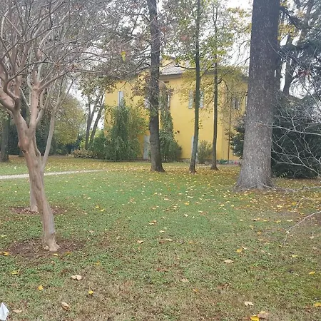 Ghia Bed and breakfast 3*