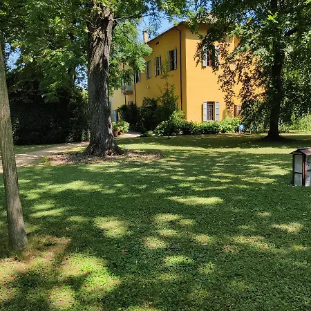 Bed and Breakfast Ghia 4*